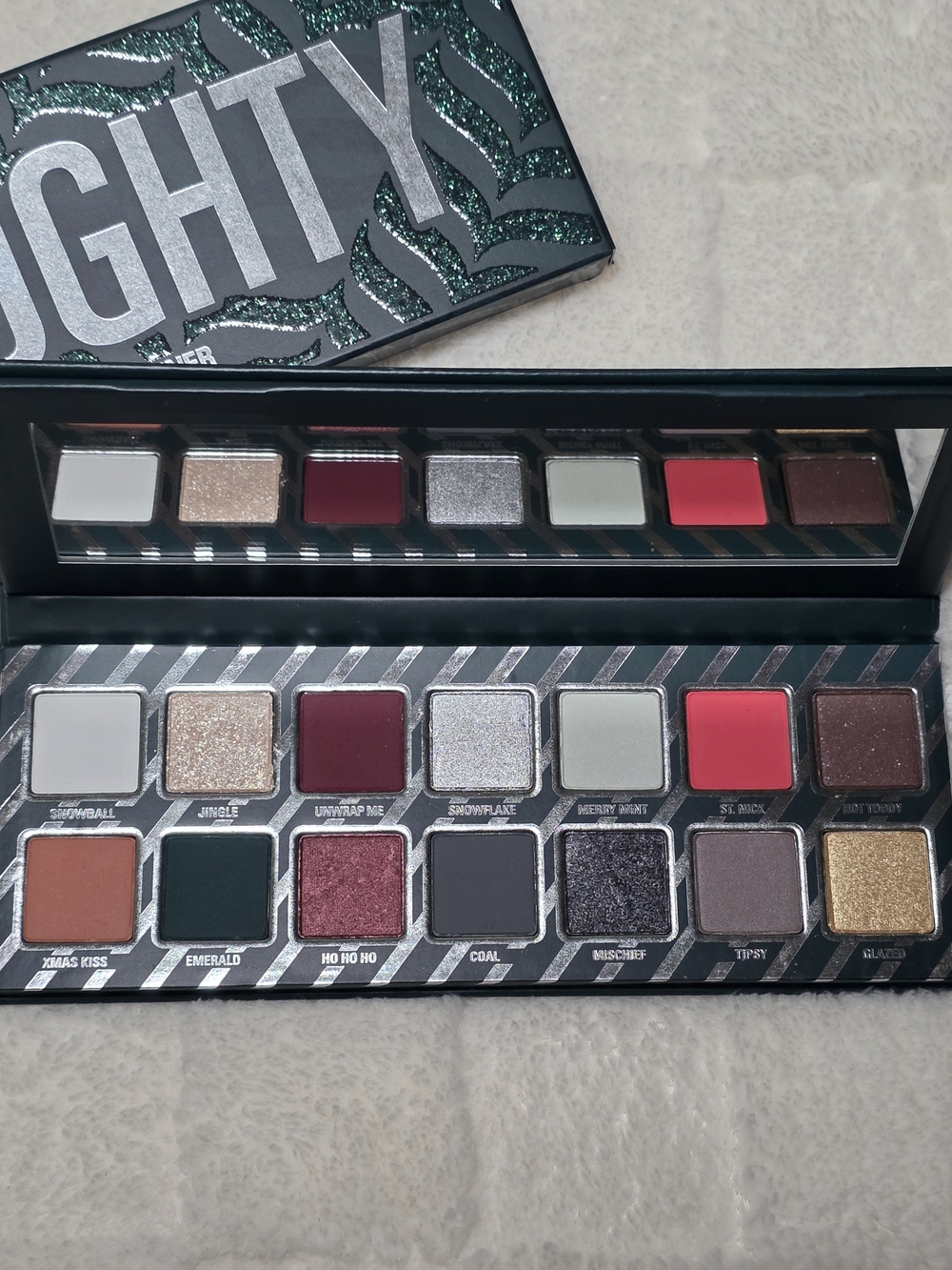 KYLIE COSMETICS DISCONTINUED CHRISTMAS COLLECTION EYESHADOW PALETTE—NAUGHTY—NIB